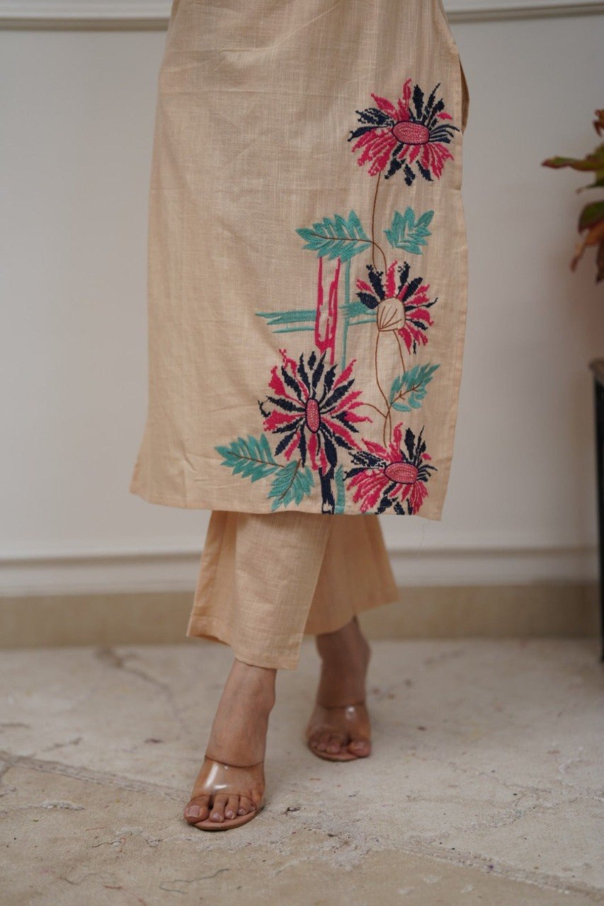 VenderVilla indie Florals Tunic With Trousers