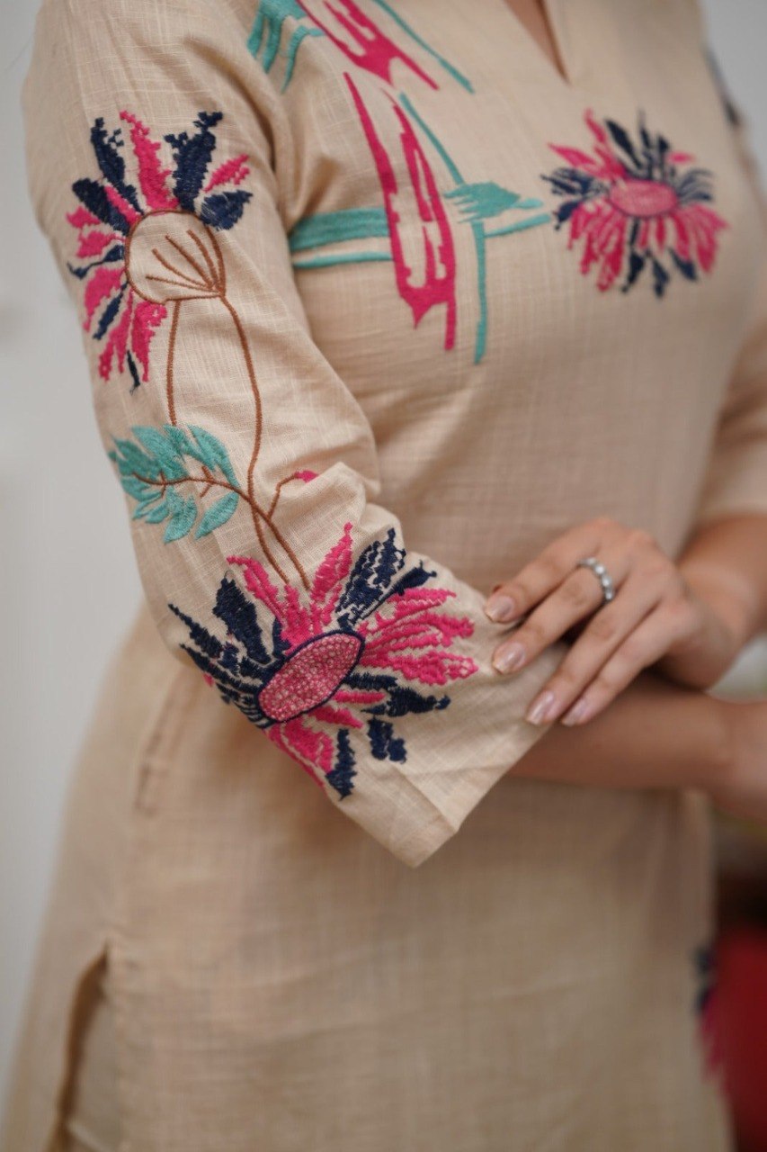 VenderVilla indie Florals Tunic With Trousers