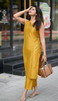 SLEEVLESS KURTI WITH PENT SET