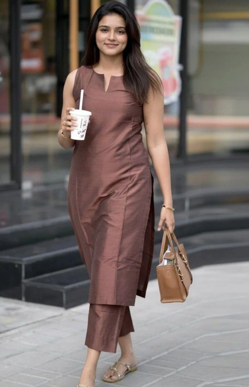 SLEEVLESS KURTI WITH PENT SET