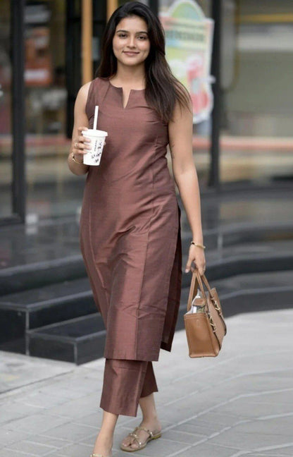 SLEEVLESS KURTI WITH PENT SET